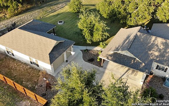 4th image of 133 Medora Branch Dr