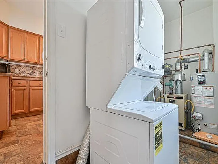 126 N Harvard Ave — Photo 17