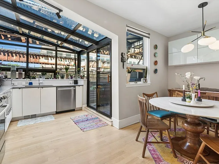 26 E 14th Pl #5W — Photo 8
