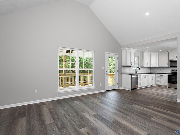 4th image of 5605 Leota Rd E