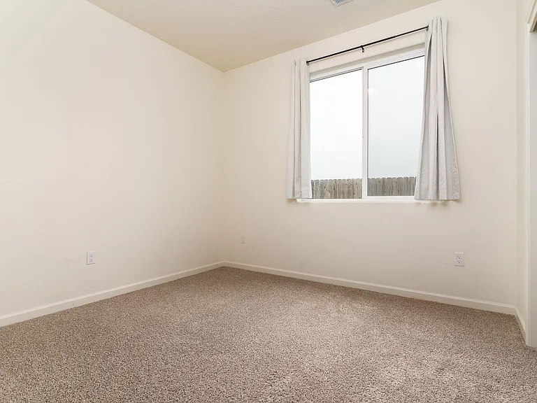 3224 Dorset St — Photo 10