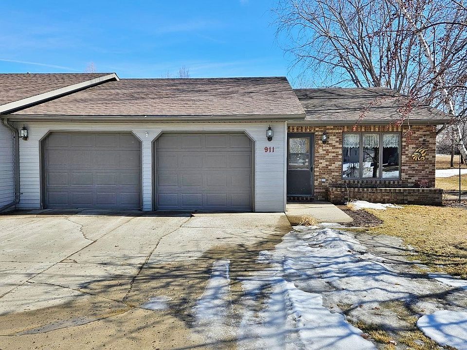 1st image of 911 5th Ave SW