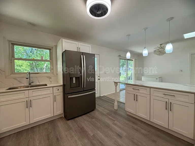 14949 Highland Ave — Photo 6