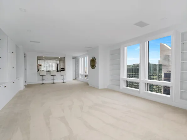 641 5th Avenue image 8 of 16