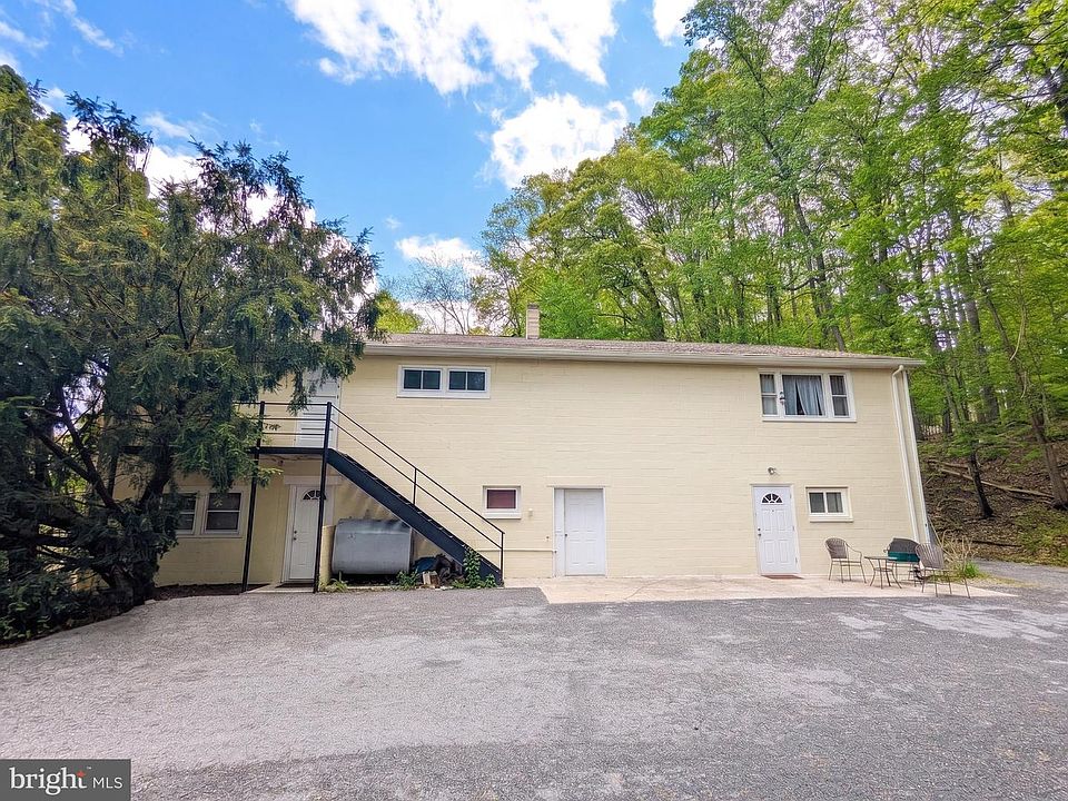 1st image of 768 Lewisberry Rd