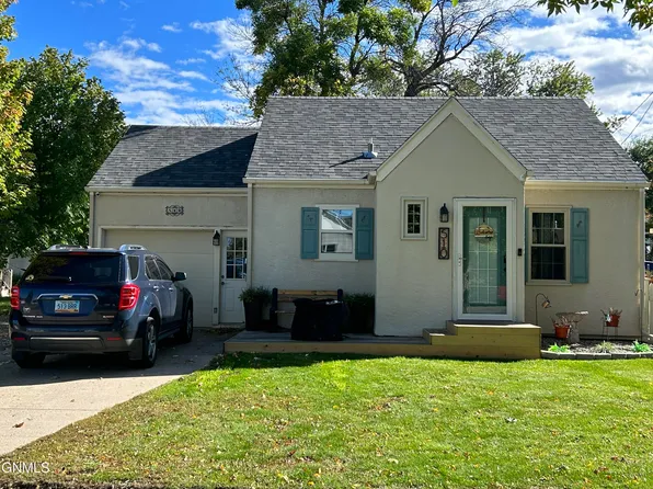 510 2nd Ave NW, Jamestown, ND 58401