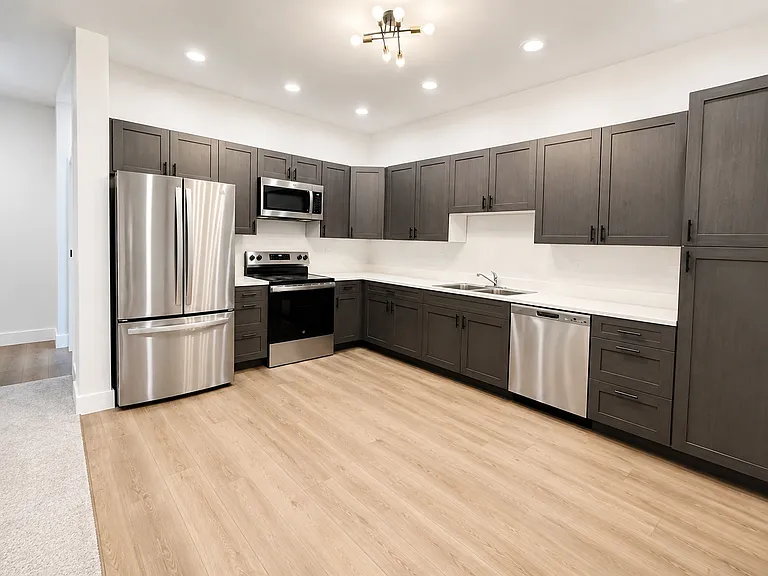 105 Colorado Ave #303 — Photo 4