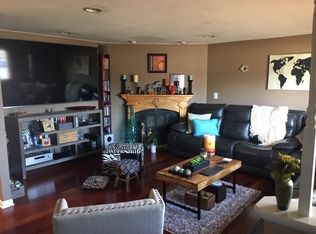 1210 Fairlane Dr, Schaumburg, IL 60193