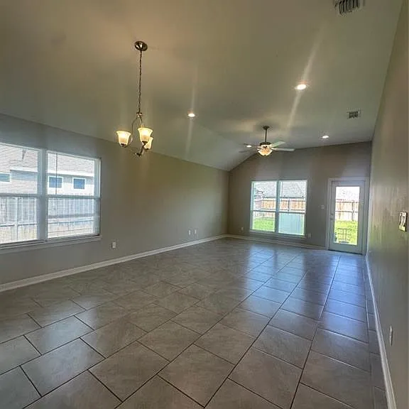 14333 Chalk Ridge Dr — Photo 5