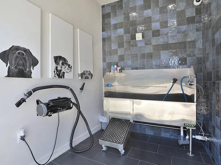 Altair Luxury Apartments — Photo 30