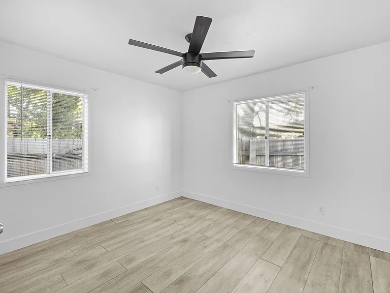 6306 Connie Dr — Photo 12