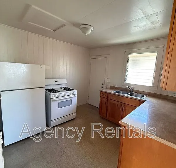 1141 Rycroft St #A — Photo 2