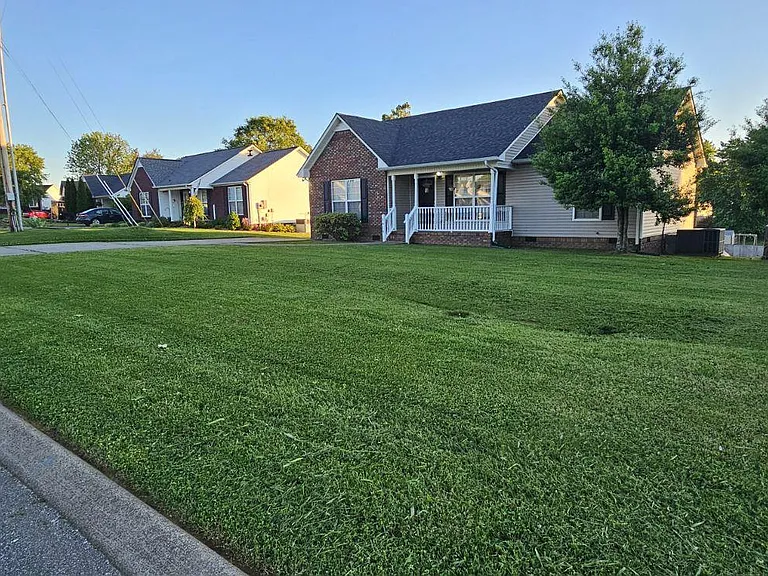 2819 Faith Ln — Photo 37