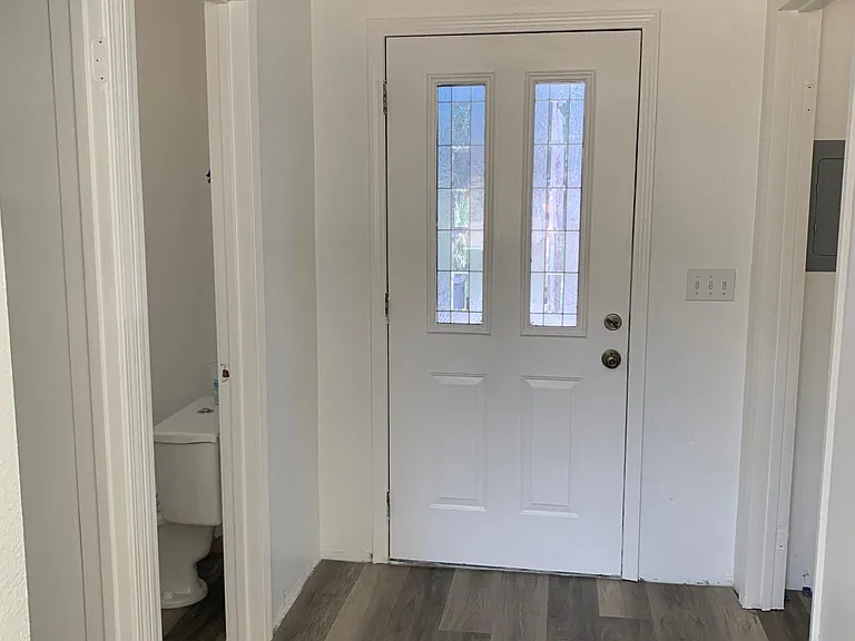 1850 Reiman Ln — Photo 13