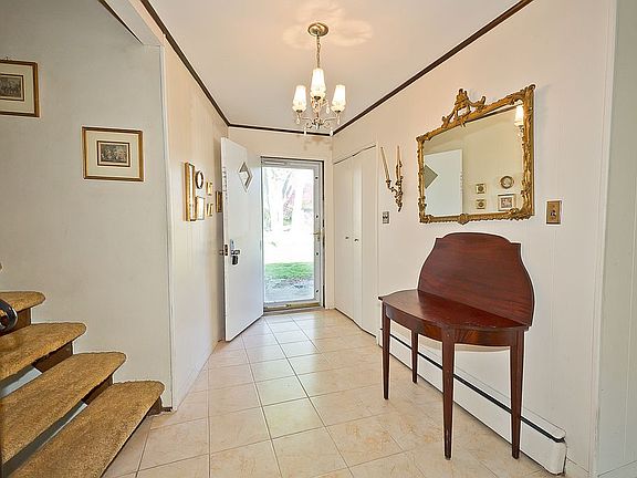 2nd image of 6927 Sandalwood Dr