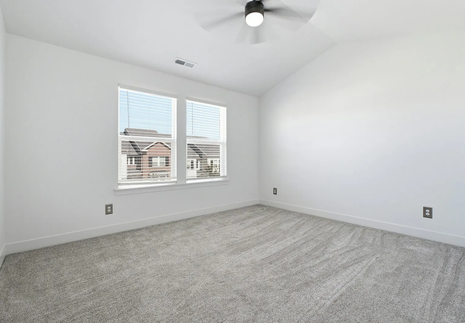 4571 West Watchmen Way — Photo 4
