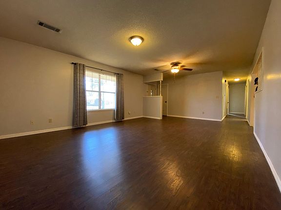 3rd image of 212 Rock St