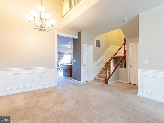 4th image of 164 Penns Manor Dr