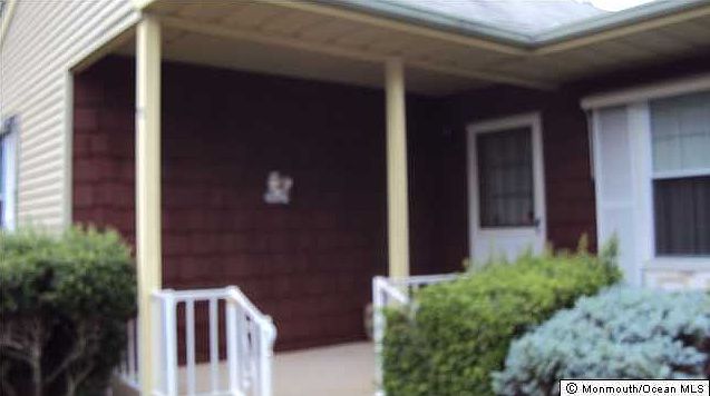 2nd image of 11 Stonybrook Road