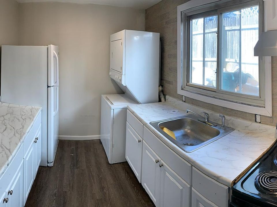 1st image of 51 E Lake Ter #2