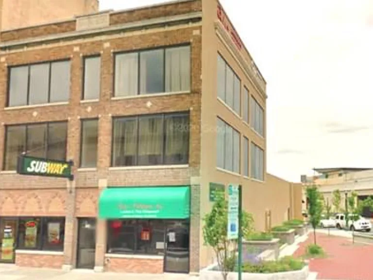 208 W Genesee St — Photo 11