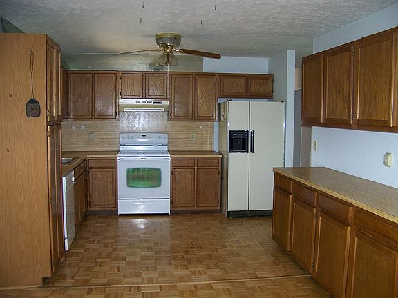 5th image of 167 Marlin Blvd