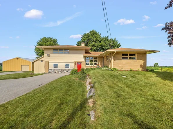 2890 S Sasse Rd, Midland, MI 48640