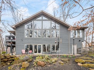 1087 Crow Ct, Sugar Grove, OH 43155