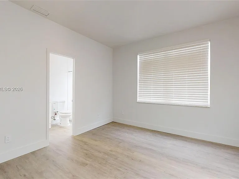 828 Pennsylvania Ave #7 — Photo 14