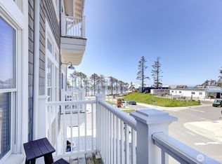 204 Market St UNIT B, Pacific Beach, WA 98571