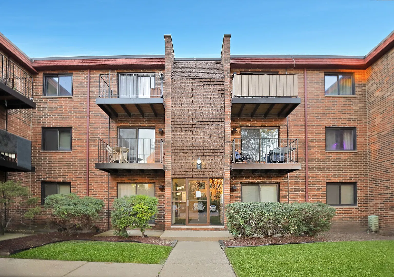 2 bed, 2.0 bath, 1100 sqft, $1,995 — Photo 1