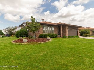8130 Nottingham Rd, Tinley Park, IL 60477
