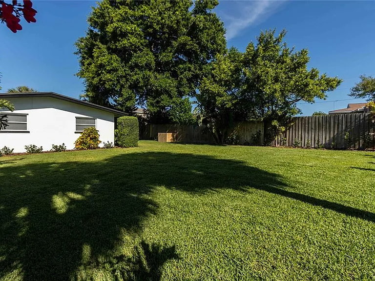 3997 McKay Creek Cir — Photo 24