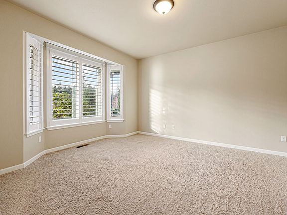4th image of 4330 Abigail Dr NE