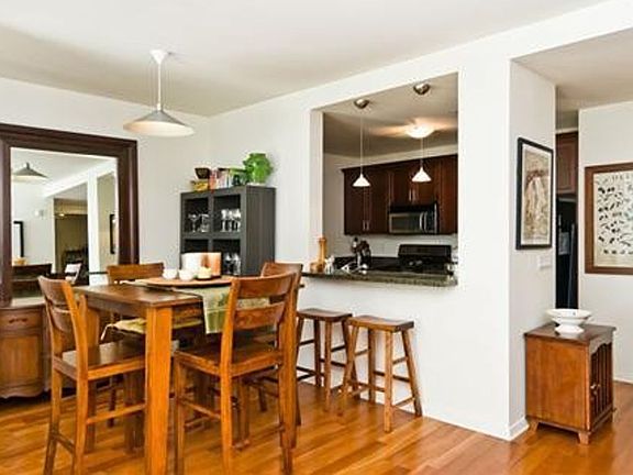3rd image of 88 Townsend St APT 401