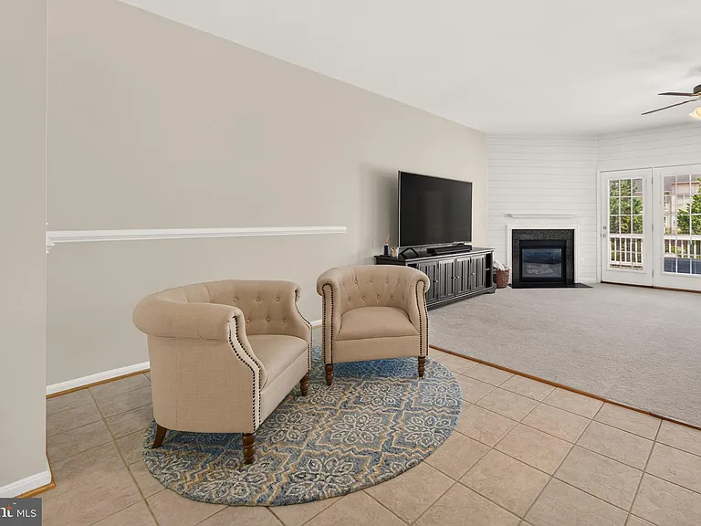 43580 Popes Creek Sq — Photo 18