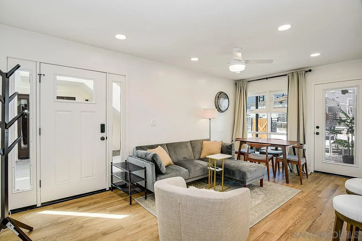 2 bed, 1.0 bath, 620 sqft, $4,200 — Photo 4