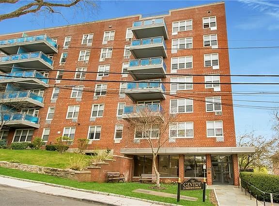 2nd image of 21 Fairview Ave APT 220