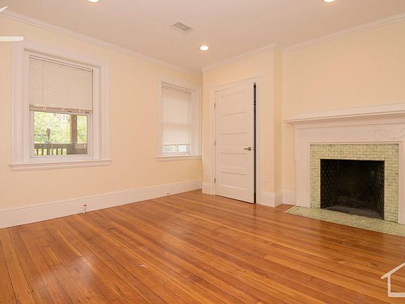 3rd image of 1616 Beacon St #3P