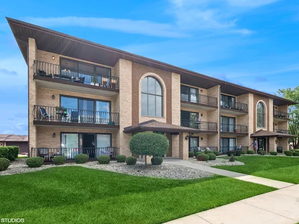 16037 Eagle Ridge Dr APT 3N, Tinley Park, IL 60477