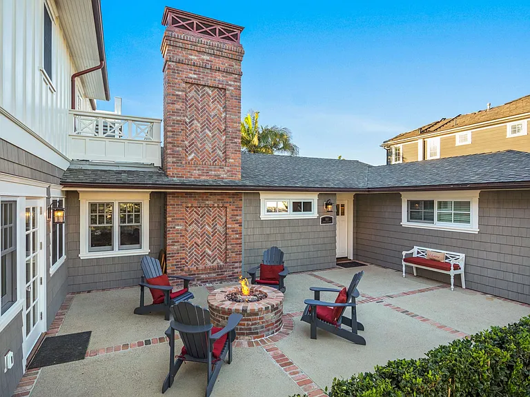 810 Country Club Ln — Photo 7