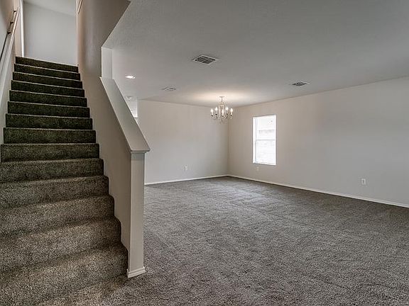 4th image of 1032 Junegrass Ln
