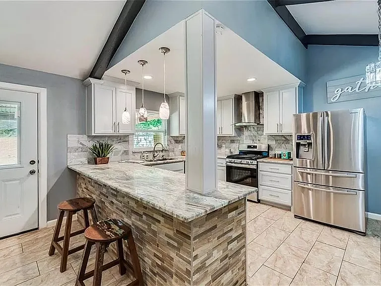 9400 Mountain Quail Rd — Photo 4
