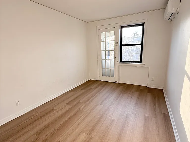 238 Bay 22 St #2 — Photo 7