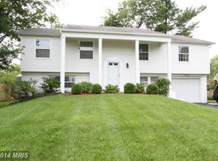 13115 Pennerview Ln, Fairfax, VA 22033