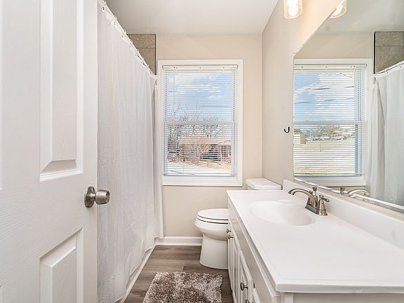 4th image of 1308 N Avondale Cir