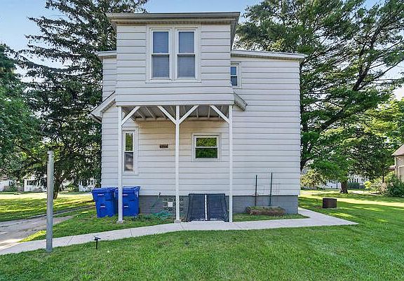 3rd image of 6122 35th AVENUE