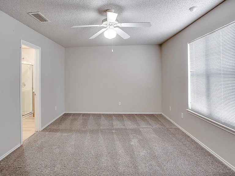 538 N Fulton Ave — Photo 11