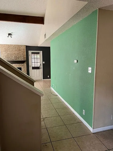 2 bed, 1.5 bath, 1250 sqft, $1,950 — Photo 3