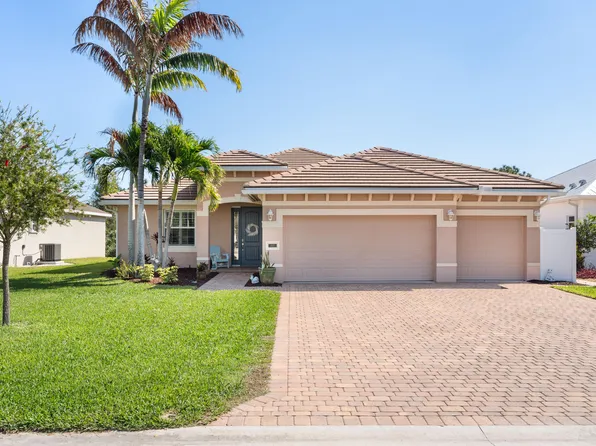 445 NW Sunflower Place, Jensen Beach, FL 34957